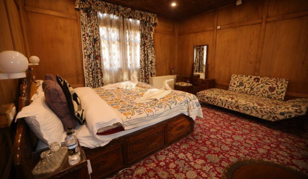 Houseboat Dal Lake matrimoniale | Tour India del Nord