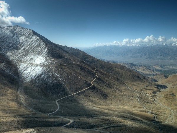 Valicare Khardung La, il passo più alto al mondo