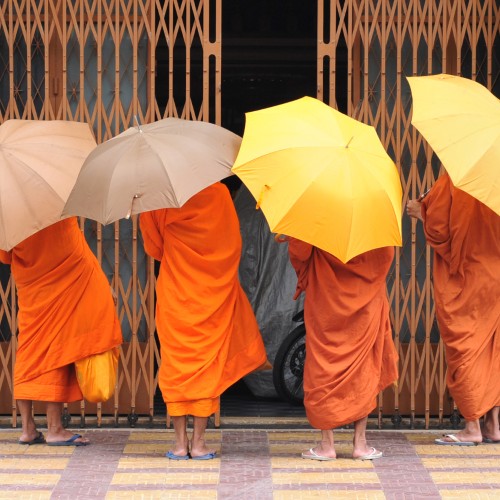 Monaci a Phnom Penh | Viaggiare in Cambogia