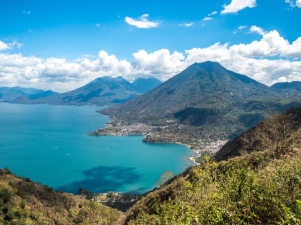 Navigare sulle dolci acque del Lago Atitlán