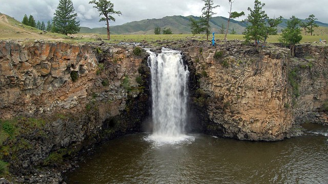 Ulaantsutgalan Waterfall | Tour Mongolia