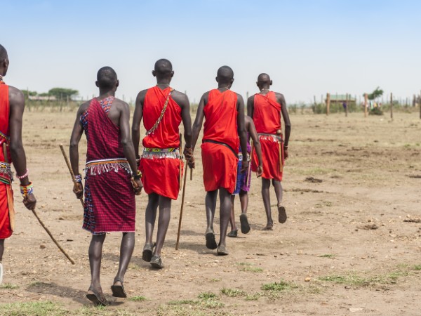 Partecipare a varie attività insieme ai Masaai