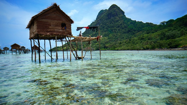 Mabul Island villaggio | Tour Borneo Malese
