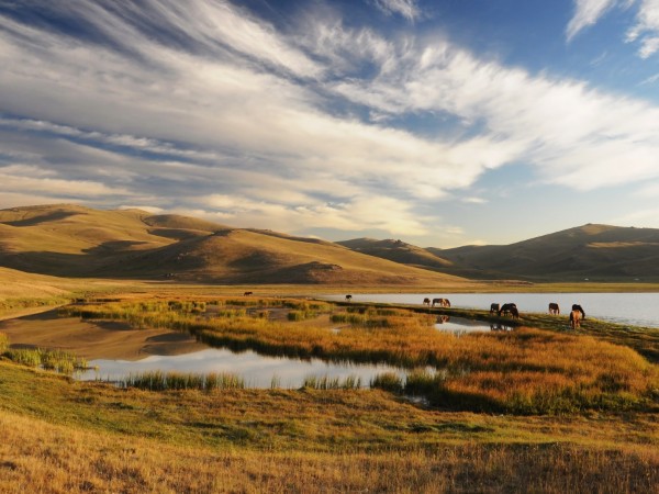 La magica e pacifica energia del lago Son Kul