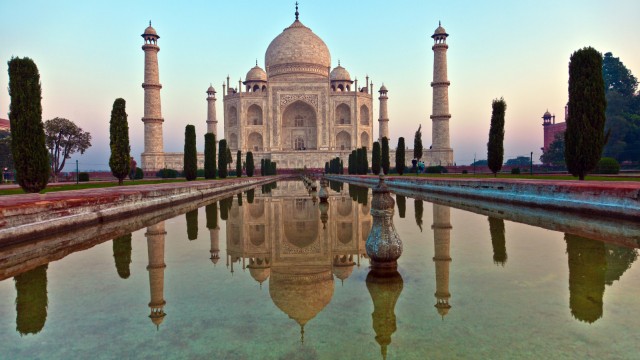 Alba al Taj Mahal | Tour India Holi Festival