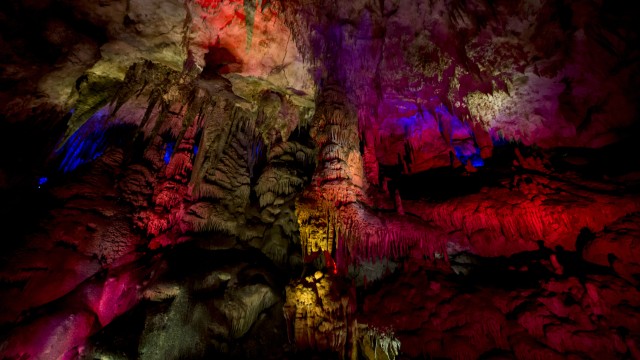 Grotta di Prometeo | Tour in Georgia