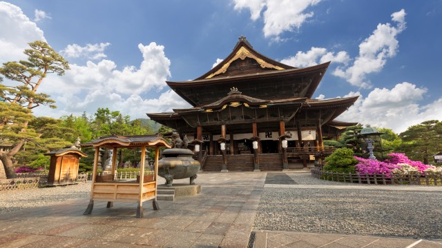 Nagano, Zenkoji Temple | Tour Giappone Snow Monkeys