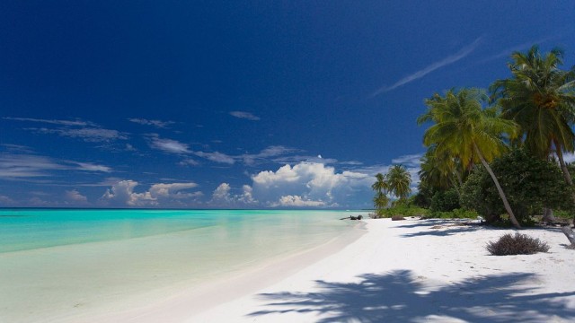 Spiaggia Reveries Diving Village | Viaggio alle Maldive