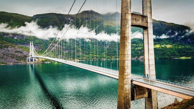 Hardangerf Bridge | Viaggio Fiordi Norvegesi